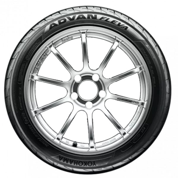 215/45R17 YOKOHAMA V701 бк 91 W (2016)